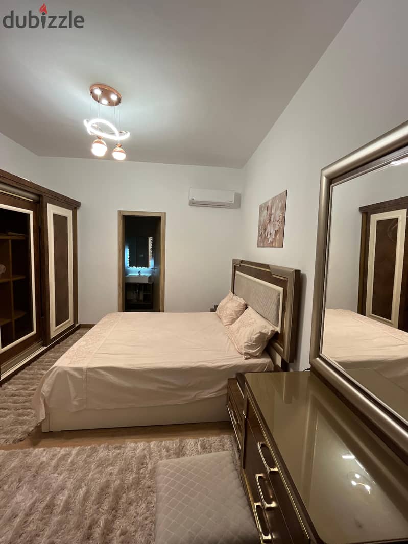 Apartments for sale 3 bedrooms under market price in fifth square elmarassem المراسم new cairo 6