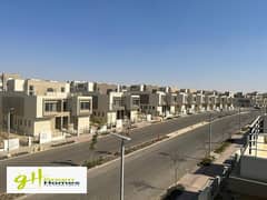 Town House for sale under market price with very prime location in Palm Hills New Cairo