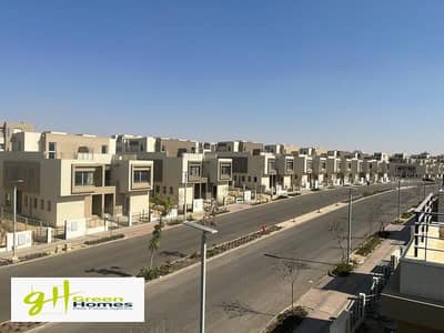 Town House for sale under market price with very prime location in Palm Hills New Cairo