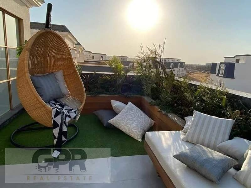 penthouse loft + Roof 85sqm ready to move in mountain view icity new cairo / للبيع في ماونتن فيو سكاي لوفت دور اخير بحري جاهز للسكن بسعر مميز 6