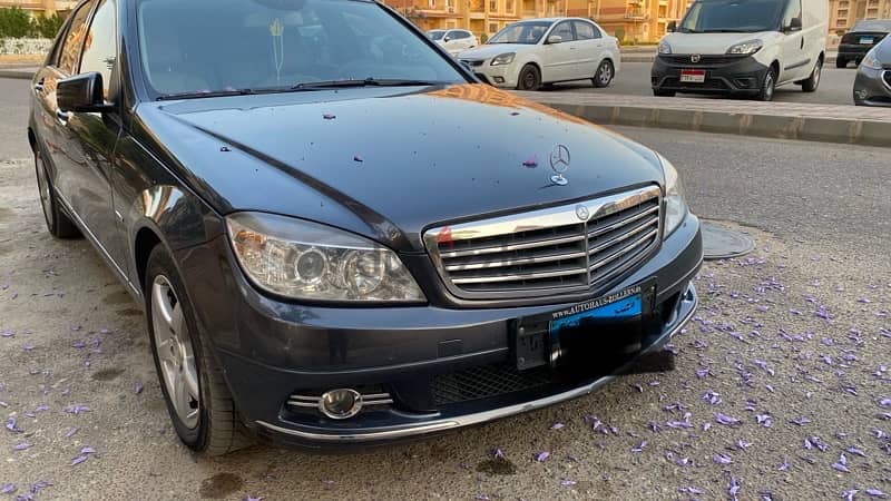 Mercedes-Benz C180 2010 1