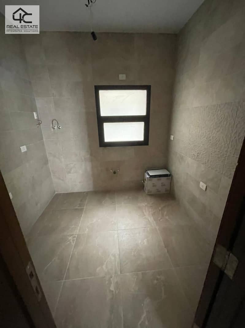 Ready to move Townhouse corner semi finished For Sale in Fifth Square - AlMarasem 4