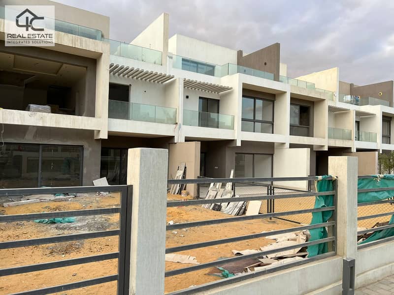 Ready to move Townhouse corner semi finished For Sale in Fifth Square - AlMarasem 10