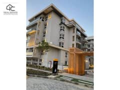 Sky Loft for sale, READY TO MOVE,4 rooms in Mountain View iCity, 185 sqm, a very special roof, at the lowest price in the market, Prime Location,