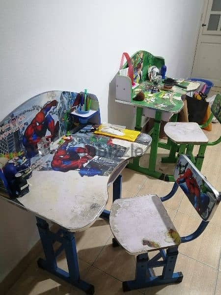 2 kids desks مكتب اطفال 2