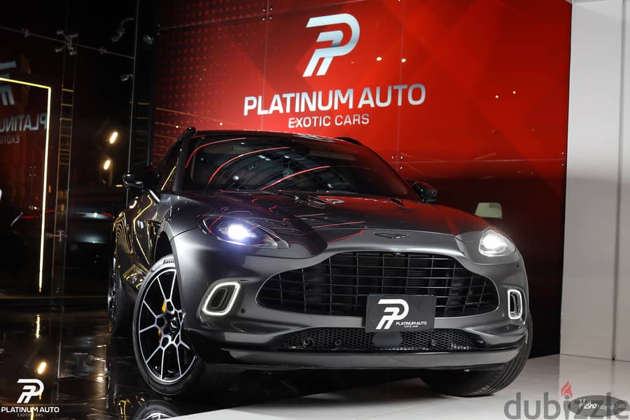 Aston Martin DBX 2021 3