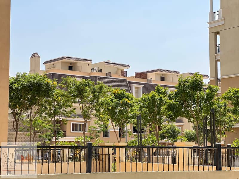 Next to Sarai Compound, book a distinctive corner townhouse of 260 m, 4 floors, with a 180 m garden, for sale in The Butterfly Compound in Mostakbal 15