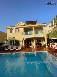 فيلا للبيع  فاخرة تشطيب مميز بحمام سباحة خاص في مدينتي  Luxury villa for sale, distinctive finishing, with a private pool, in Madinaty 0