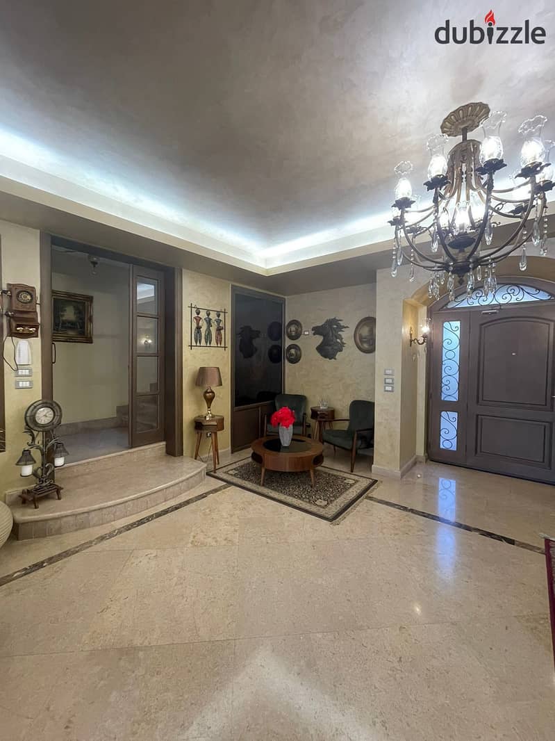 فيلا للبيع  فاخرة تشطيب مميز بحمام سباحة خاص في مدينتي  Luxury villa for sale, distinctive finishing, with a private pool, in Madinaty 13