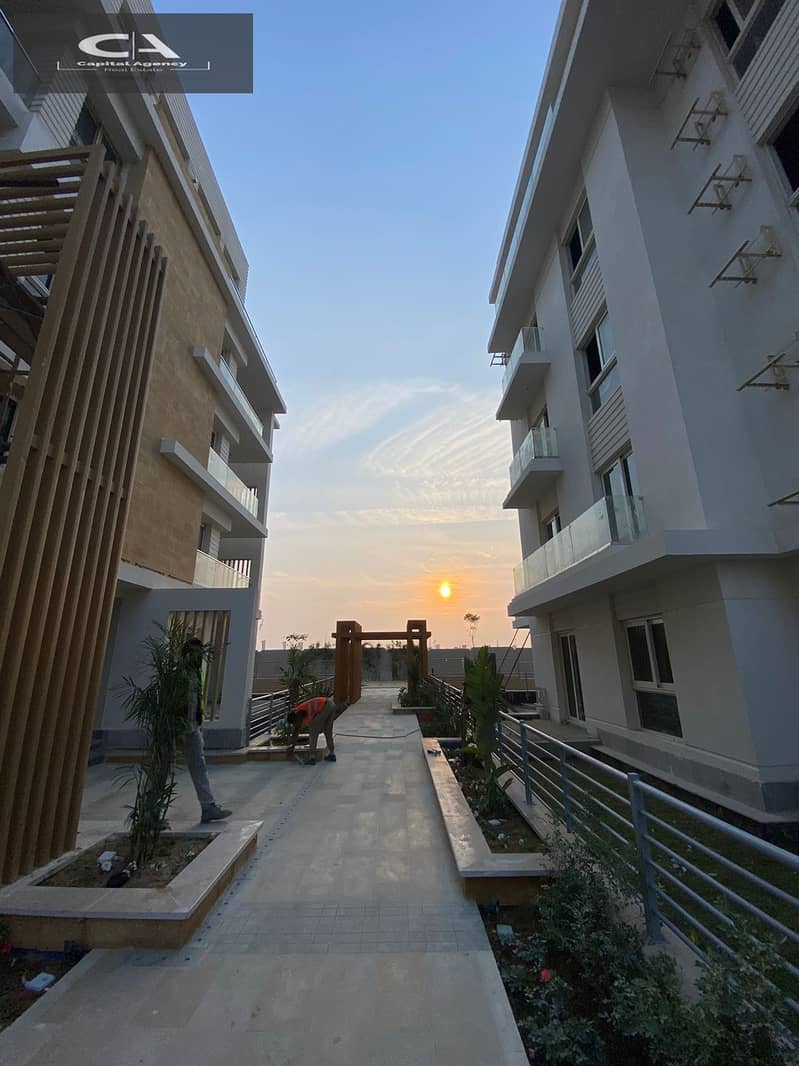 Apartment for sale with 10% down payment in Mountain View iCity October | In installments over the longest payment period A distinctive view 30