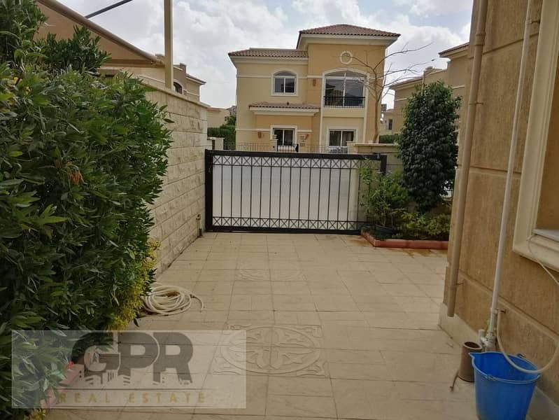 luxury Villa 5Beds for sale in stone park neat to airport / فيلا للبيع على اللاجون دايركت بسور قطاميه هايتس بغرب الجولف متاحة للمعاينة 8