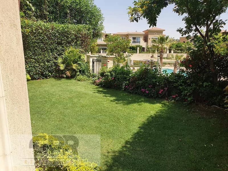 luxury Villa 5Beds for sale in stone park neat to airport / فيلا للبيع على اللاجون دايركت بسور قطاميه هايتس بغرب الجولف متاحة للمعاينة 11