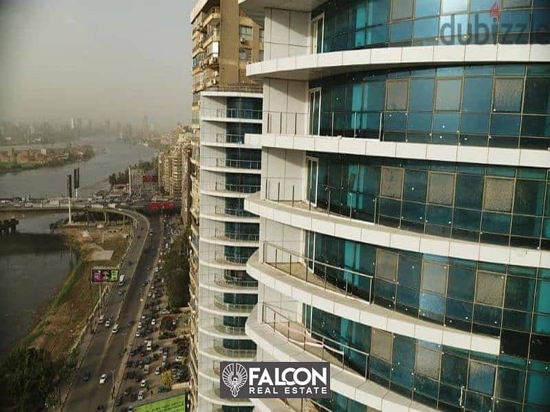 Receive now a super deluxe finished hotel apartment under the management of Hilton View Hotel, directly on the Nile Pearl 10