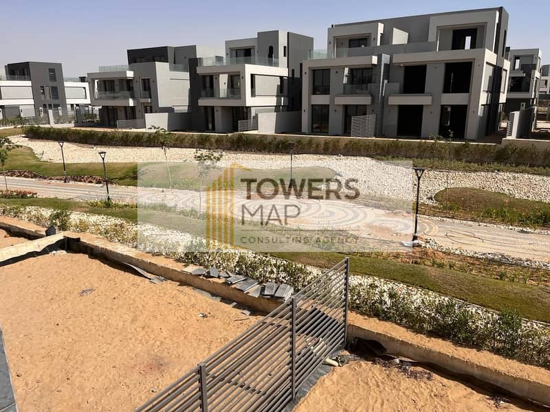 Town house modern Garden view / 14,5 Cash / Lowest Price In la Vista City / Ready To Move تاون هاوس مودرن للبيع فى لافيستا سيتى 8