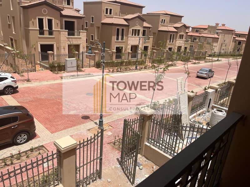 Town House Corner ON GARDEN DOWN Payment 13.5, TOTAL 17 Million READY TO MOVE / كورنر تاون هاوس للبيع فى لافيستا سيتى 5