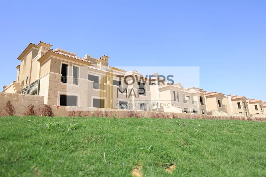 Town House Corner ON GARDEN DOWN Payment 13.5, TOTAL 17 Million READY TO MOVE / كورنر تاون هاوس للبيع فى لافيستا سيتى 7