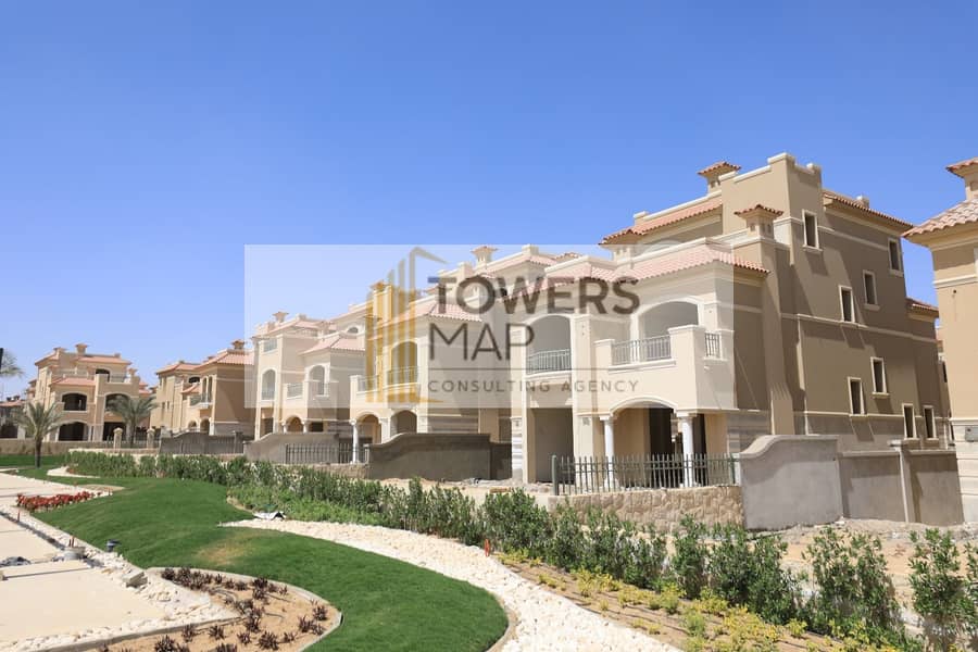 Town House Corner ON GARDEN DOWN Payment 13.5, TOTAL 17 Million READY TO MOVE / كورنر تاون هاوس للبيع فى لافيستا سيتى 8