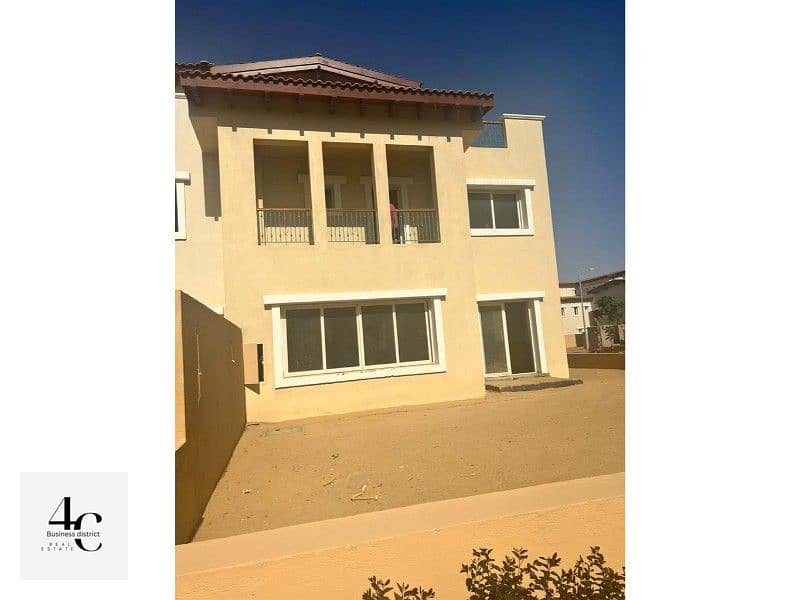 Town house  234m in Hyde Park For sale view Landscape and Prime Location. 2