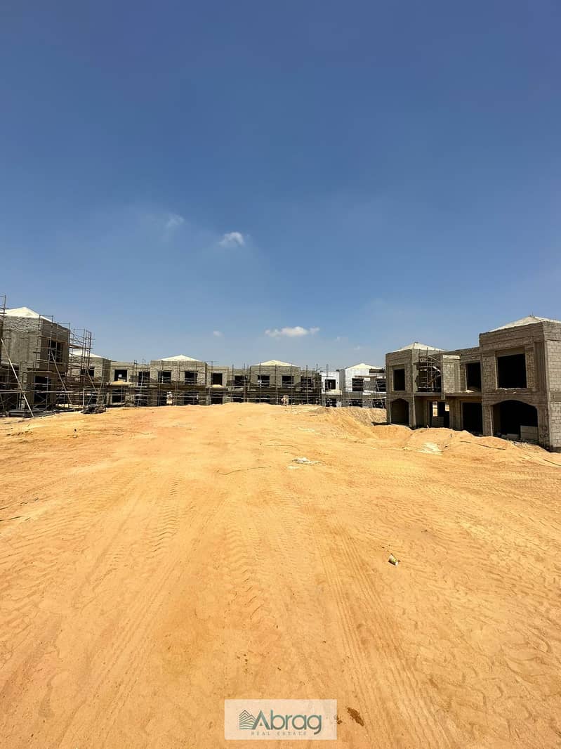 For sale townhouse, 220 sqm, Village West DORRA, Sheikh Zayed 8