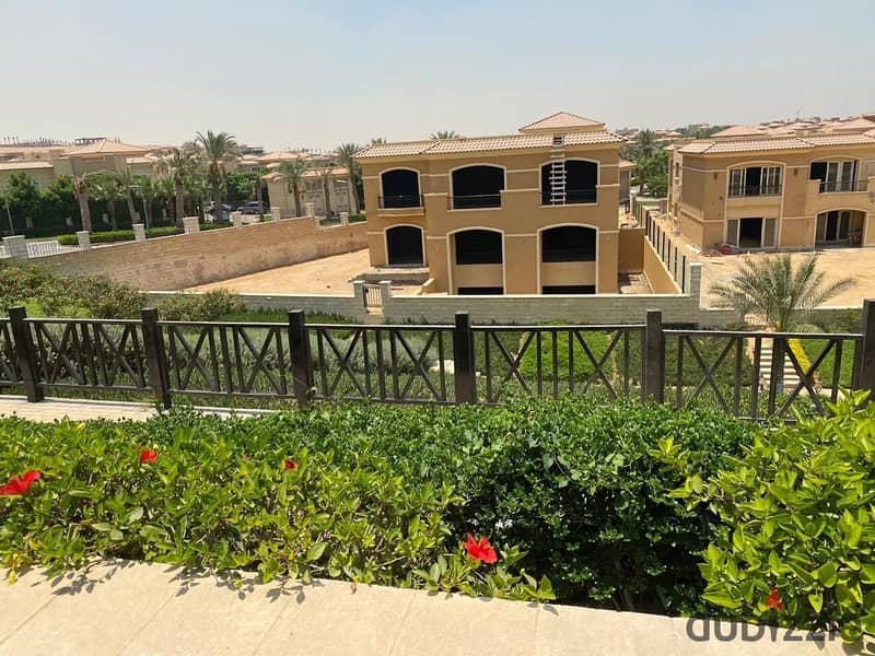 For Sale Villa Standalone With A Very Prime Location In Stone Park Under Market Price - New Cairo 1