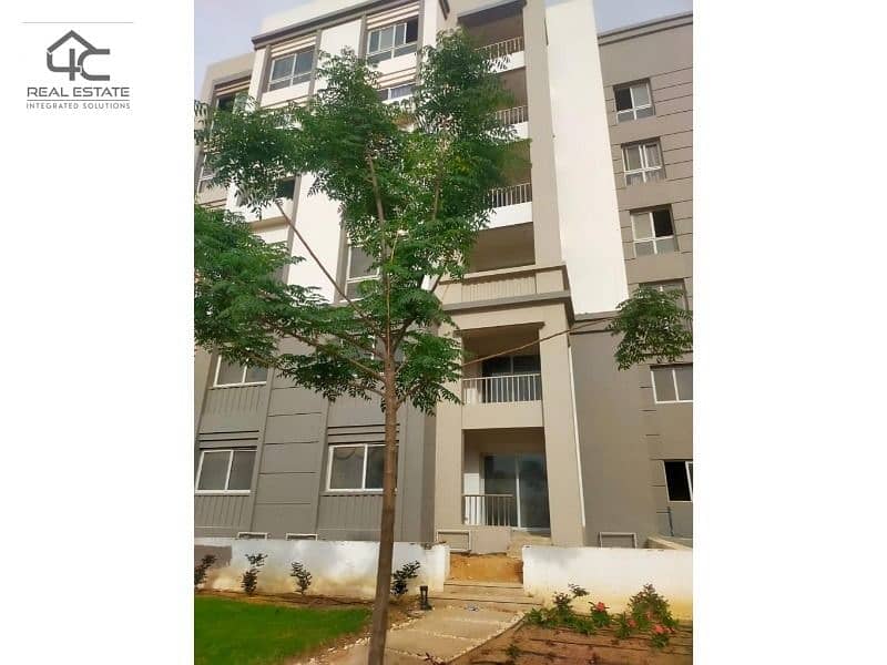 Apartment fully finished with air conditioners and kitchen, 80 sqm ready to move  at the lowest price in the market, in Hyde Park Compound 8