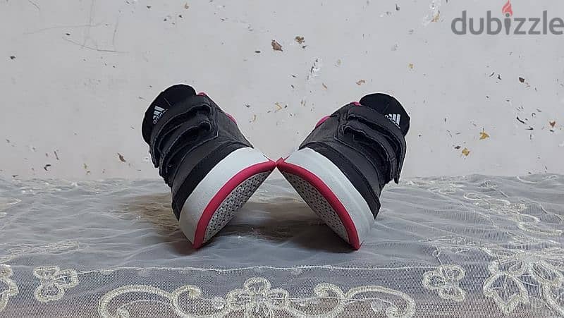 ADIDAS shos original size 33 used very good for girls 5