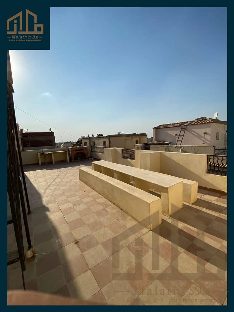 villa for sale at first settlment-فيلا للبيع بالكامل بالتجمع الأول 5