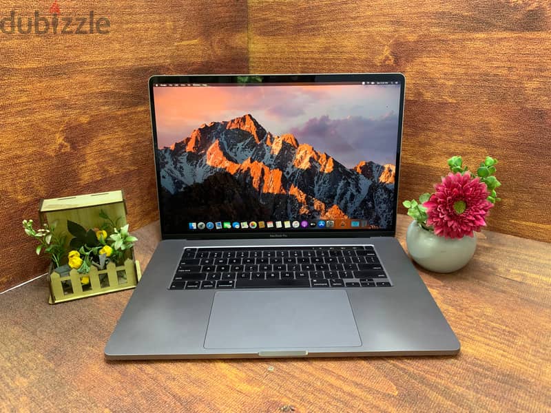 MacBook Pro2019  (16-inch,Core i9, Ram 32GB,SSD 500GB,GPU 4GB) 1