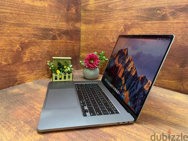 MacBook Pro2019  (16-inch,Core i9, Ram 32GB,SSD 500GB,GPU 4GB) 2