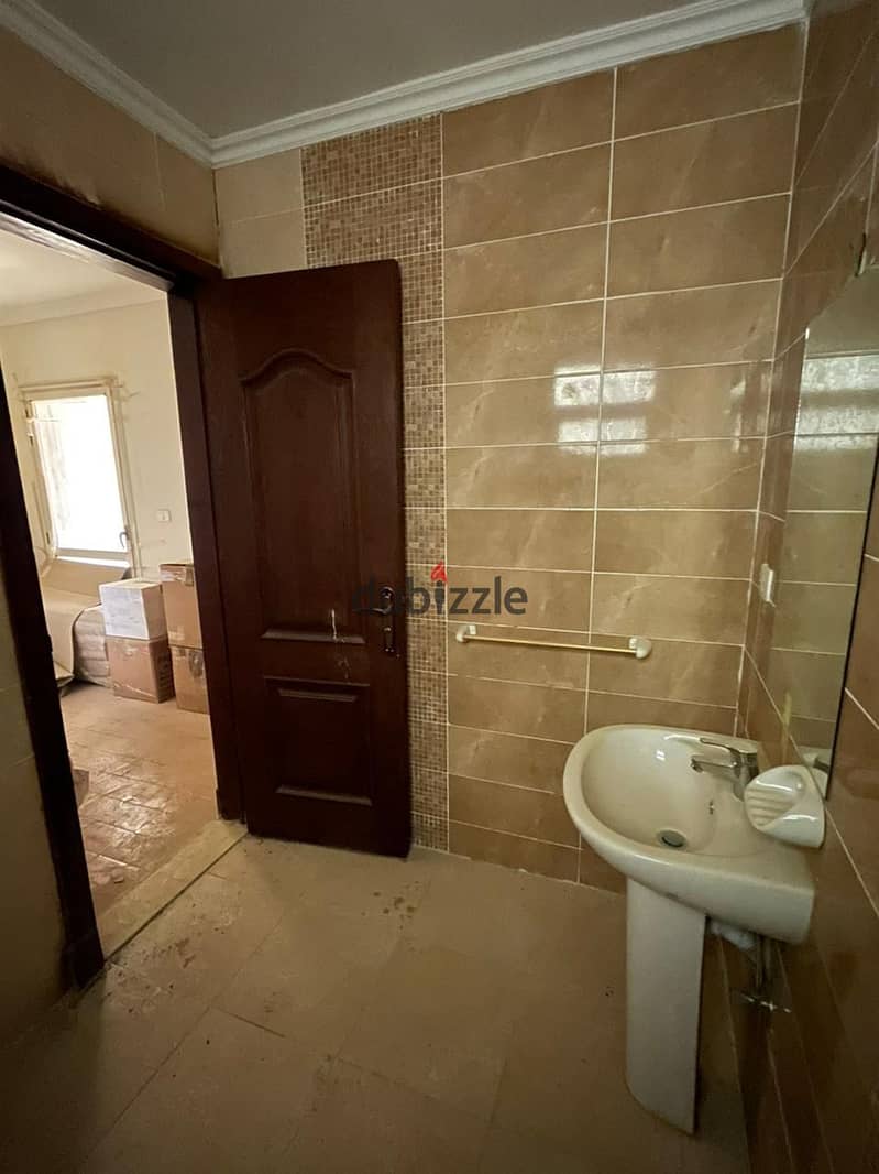 Apartment for sale in New Cairo, Dar Misr Andalusia Compound, near the 90th Street and Gate 1 of Hyde Park  First residence  Garden view 3