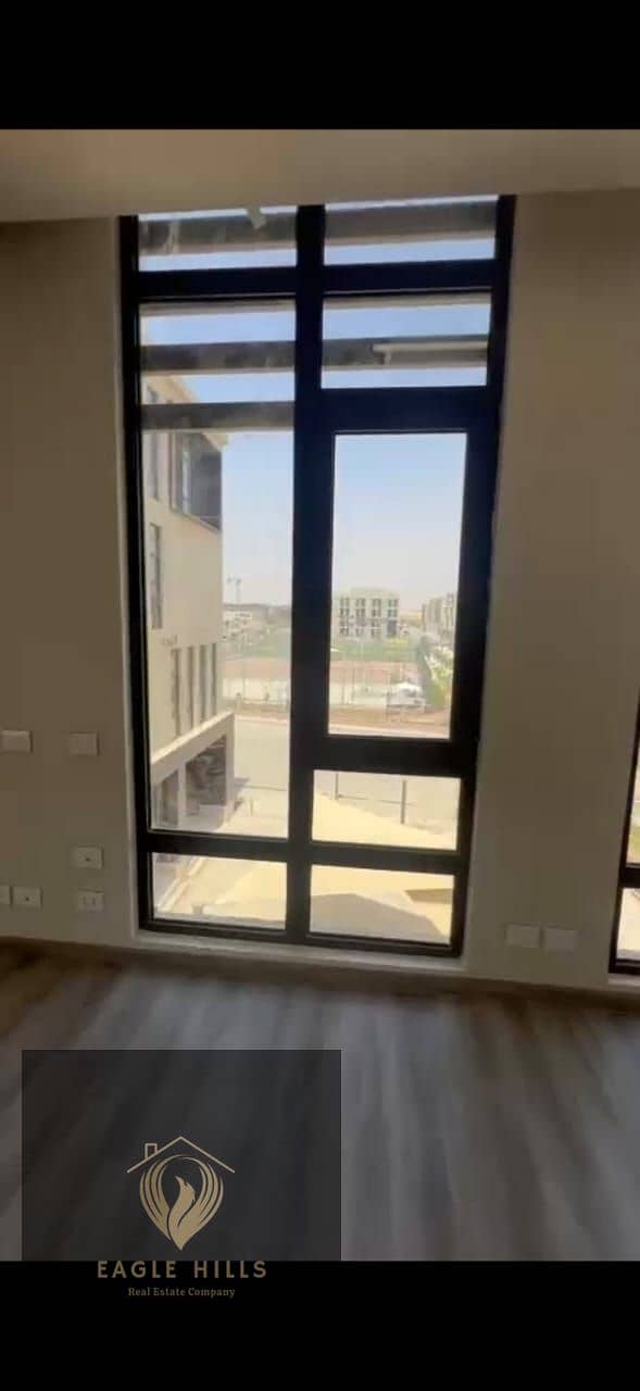 مكتب اداري للايجار في ديستريكت5 متشطب الترا لوكس بالتكيفات office for rent in district5 minhause marakez 2