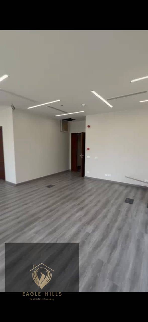 مكتب اداري للايجار في ديستريكت5 متشطب الترا لوكس بالتكيفات office for rent in district5 minhause marakez 3