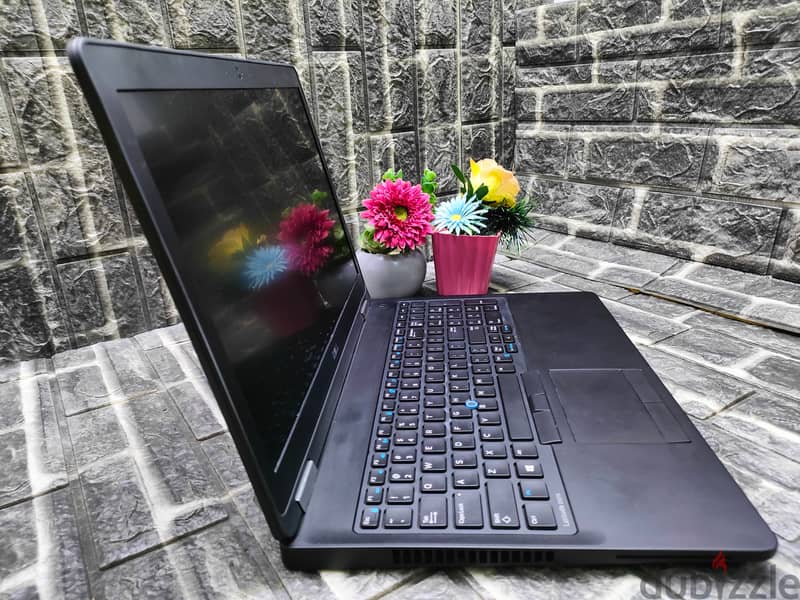 Laptop Dell Latitude 5570 HQ 4