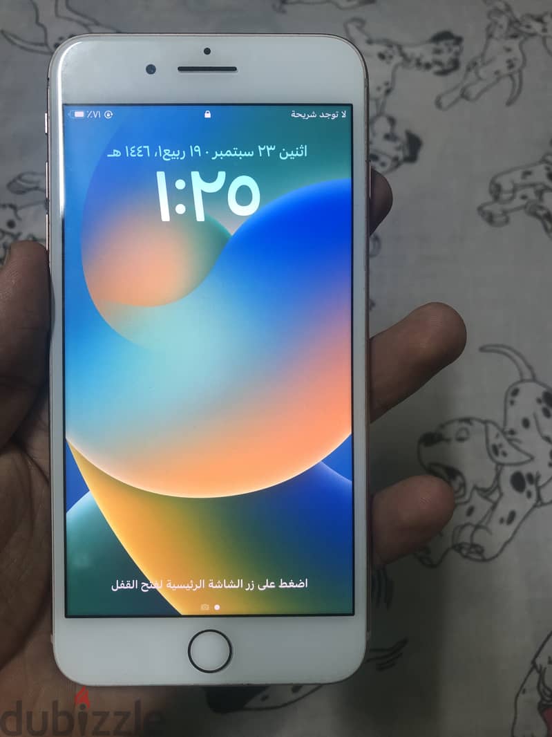 iPhone 8 Plus معاه كل حاجته وحاله ممتازه 6