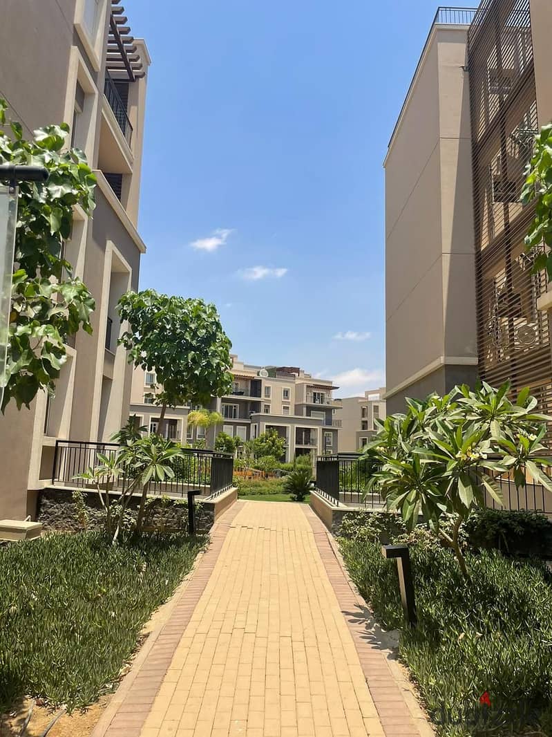 For the speed of sale apartment in a garden, immediate receipt, fully finished, with air conditioners and kitchen in October 9