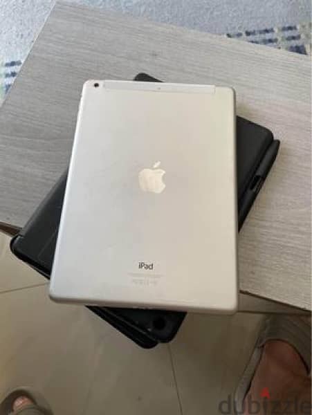 iPad Air 1 32 -giga - SIM + keyboard 1