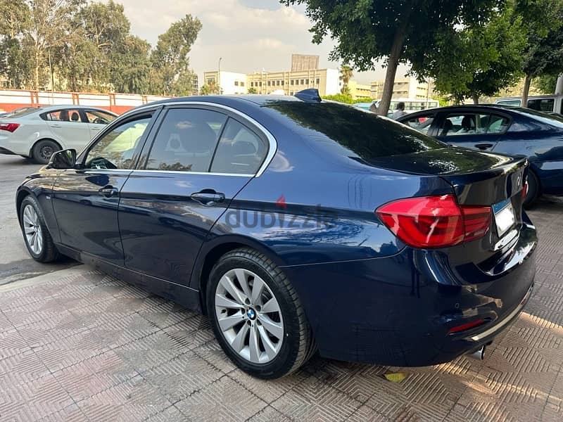 BMW 318 2019 1