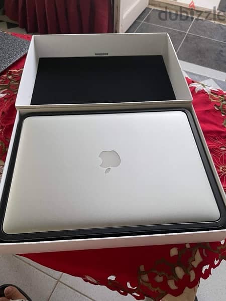 Apple MacBook Air 13.3 inch - Early 2015 Only 82 cycle count 1