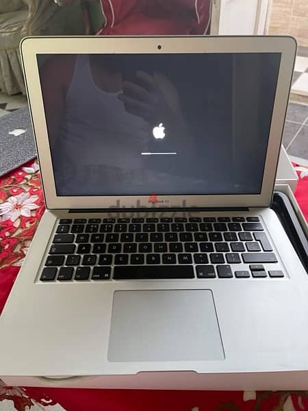 Apple MacBook Air 13.3 inch - Early 2015 Only 82 cycle count 6