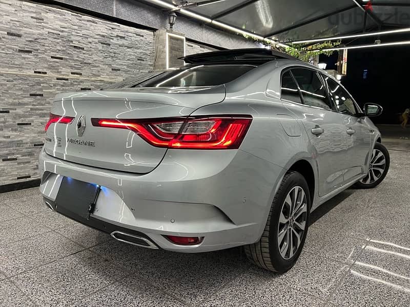 Renault Megane 2022 1