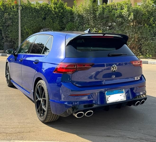 Volkswagen Golf8R 2023 1