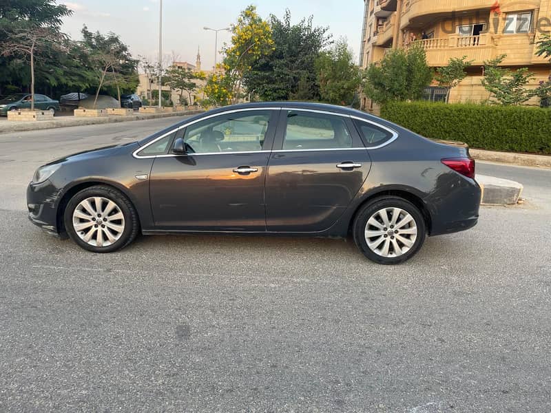 Opel Astra 2013 3