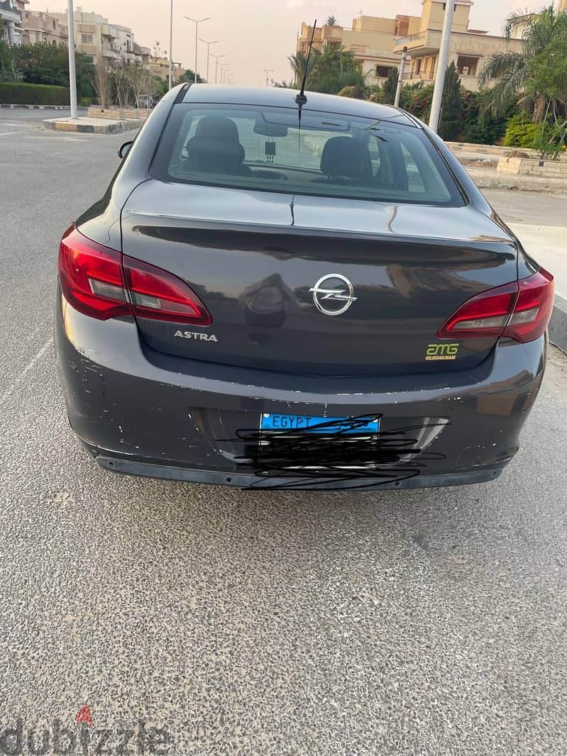 Opel Astra 2013 5