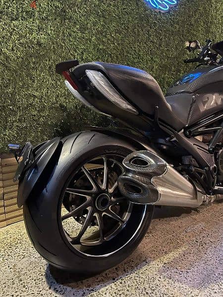 ducati diavel 8