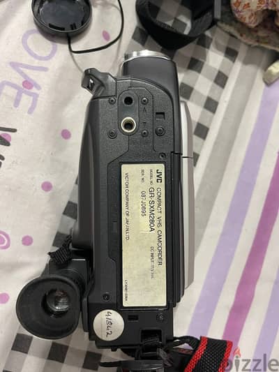 JVC COMPACT VHS CAMCORDER