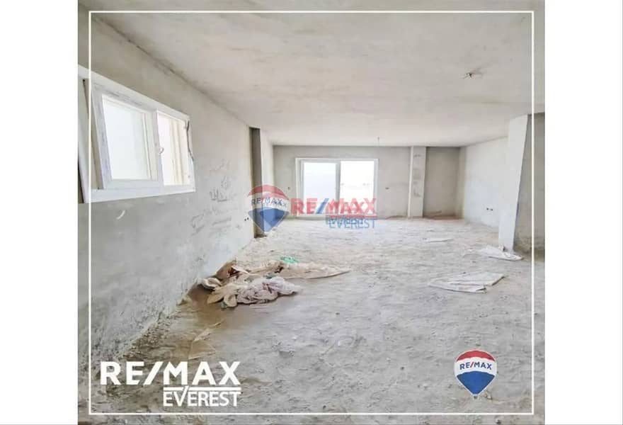 Prime Location Resale Penthouse In Zayed Regency 4