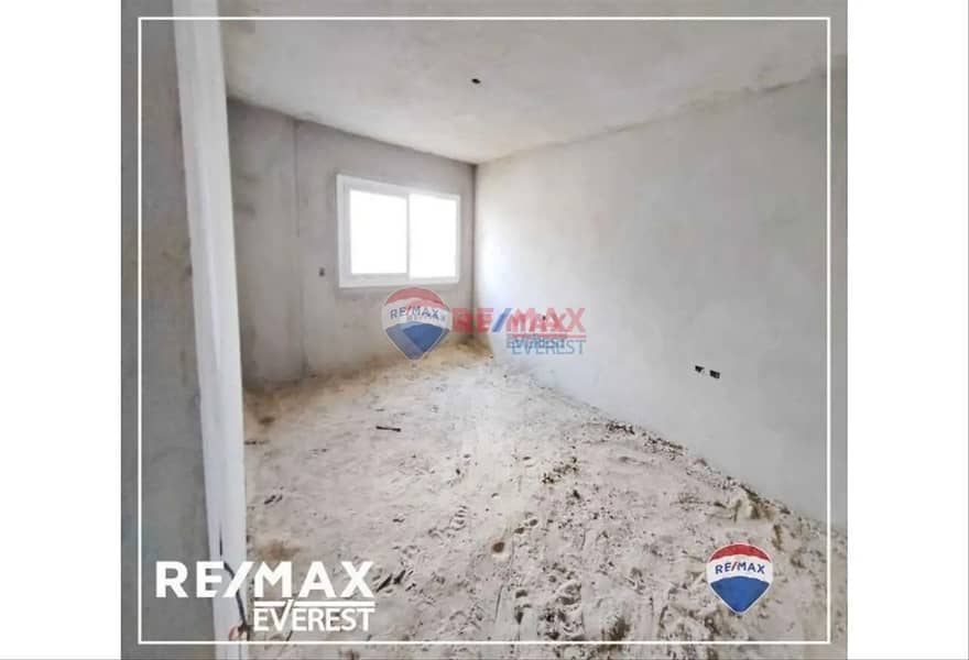 Prime Location Resale Penthouse In Zayed Regency 7