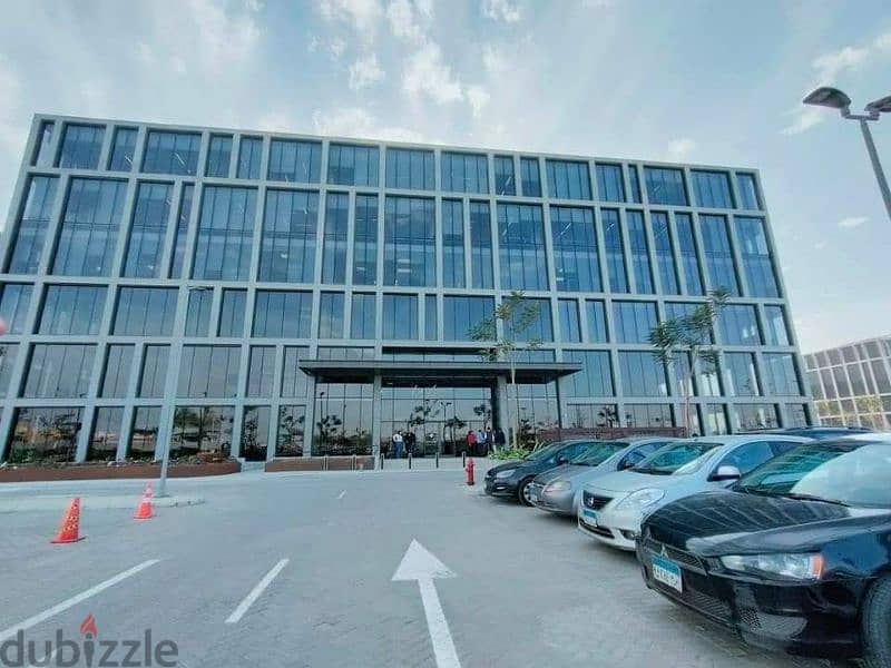 مكتب اداري للايجار 95م ف كايروفستال التجمع الخامس Office For Rent CFC 1