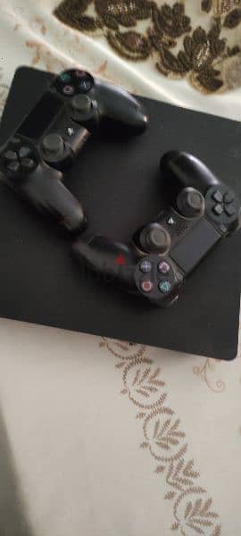 ps4 slim 1tgb 2controller 1