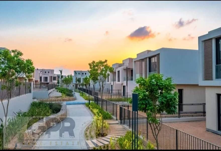 تاون هاوس بسعر لقطه في كمبوند سوديك ايست | Townhouse at a snapshot price in Sodic East Compound 13